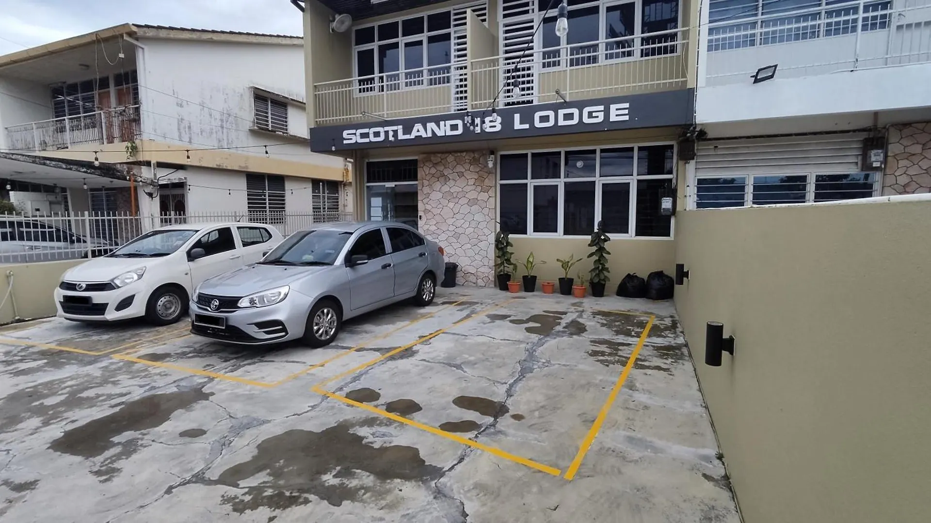Scotland 18 Lodge George Town